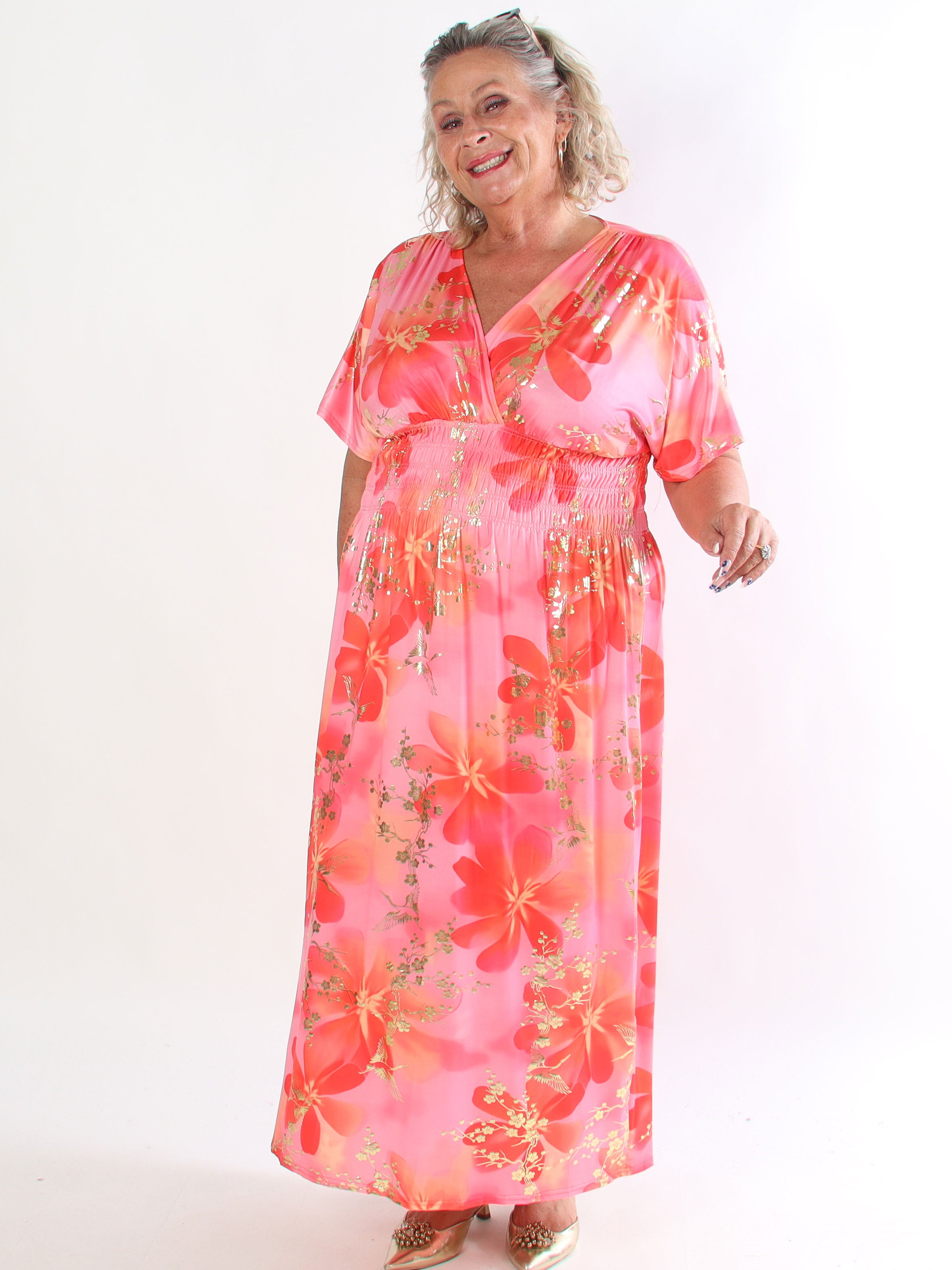 Pams Fleur - Plus size elastisk kjole med smock og japansk inspireret gulddetaljer